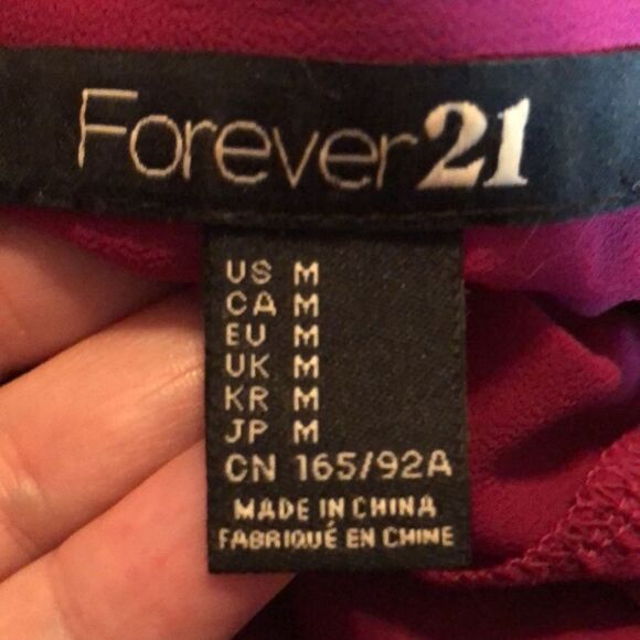 Forever 21 Dark Fuchsia Dress, Elasticized Cuffs. Good work dress. - Picture 7 of 11